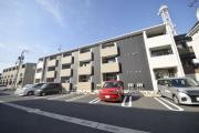 東武伊勢崎・大師線獨協大学前駅まで徒歩9分