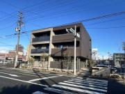 シャーメゾン三里