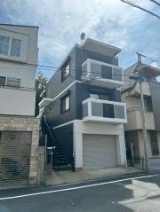 渋谷区富ケ谷1丁目ガレージ付き戸建