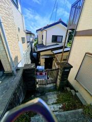 京急本線弘明寺駅まで徒歩21分