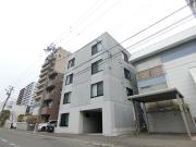 ライフジュエル美術館前