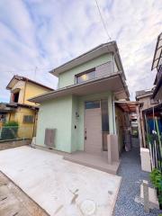 新宿新田戸建て