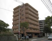 ＪＲ鹿児島本線折尾駅までバス約10分 徒歩3分
