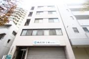 広島電鉄皆実線比治山橋駅まで徒歩13分
