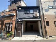 横堤1丁目ガレージハウス