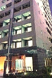 東京メトロ丸ノ内線新宿御苑前駅まで徒歩3分