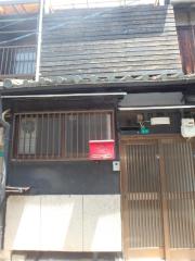 王子町3丁目貸家