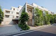 ＪＲ中央線四ツ谷駅まで徒歩8分