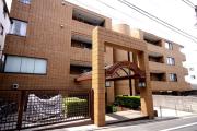 クリスティホームズ