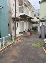 磯子八丁目貸家