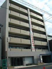 N′s Pine Court