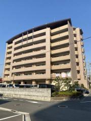 近鉄難波・奈良線八戸ノ里駅まで徒歩14分