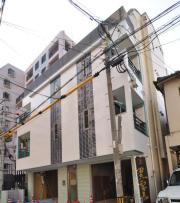 地下鉄七隈線渡辺通駅まで徒歩9分
