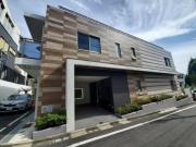 ＪＲ山手線目白駅まで徒歩8分