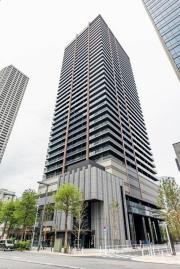 東京メトロ丸ノ内線西新宿駅まで徒歩8分