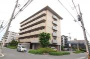 阪急京都線茨木市駅までバス約8分 徒歩4分