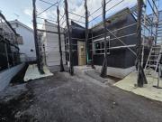 クレセントコート