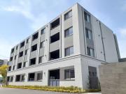 ＪＲ阪和線堺市駅まで徒歩9分
