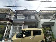 寝屋川市高倉1-27-13 2階建