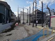 クレセントコート