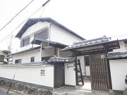 近鉄難波・奈良線学園前駅までバス約10分 徒歩4分