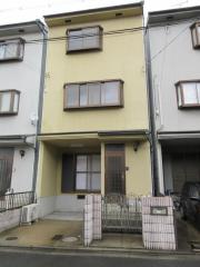 伊勢田町浮面貸家