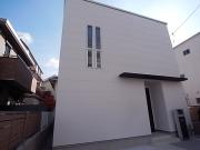 阪神本線鳴尾・武庫川女子大前駅まで徒歩5分