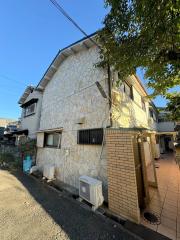 近鉄難波・奈良線八戸ノ里駅まで徒歩15分