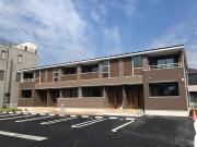 ＪＲ東海道本線平塚駅までバス約14分 徒歩3分