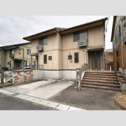 リビングタウン岩崎台 B