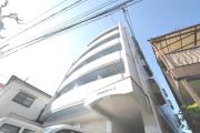 広島電鉄江波線舟入町駅まで徒歩6分