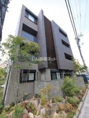 広島電鉄皆実線比治山橋駅まで徒歩13分
