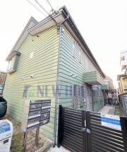 OM HOUSE