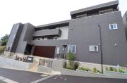 小田急小田原線向ヶ丘遊園駅まで徒歩13分