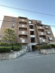 ファミールグラン帝塚山