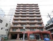 上杉八番館