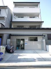 地下鉄東西線二条城前駅まで徒歩17分