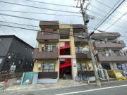 東武伊勢崎・大師線獨協大学前駅まで徒歩15分