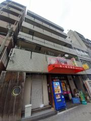 AKビル