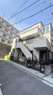 京急本線日ノ出町駅まで徒歩6分