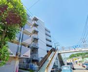 京急本線金沢八景駅まで徒歩13分