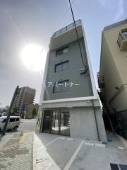 鹿児島市電唐湊線市役所前駅まで徒歩6分