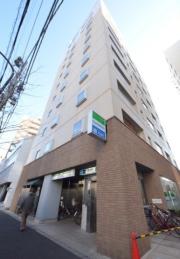 東京メトロ丸ノ内線新中野駅まで徒歩1分