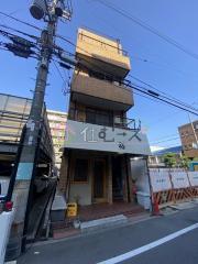 東三国 山真ビル
