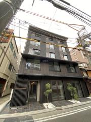 プラウレーヴ富小路