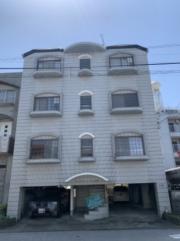 ロイヤルハイツ山岡