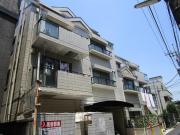 小田急小田原線喜多見駅まで徒歩2分