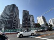 広島電鉄宇品線市役所前駅まで徒歩8分