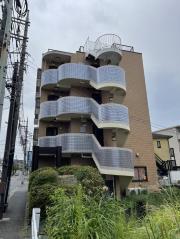 小田急小田原線新百合ヶ丘駅まで徒歩12分