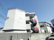 近鉄難波・奈良線富雄駅まで徒歩7分